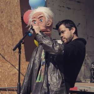 Títere con Cuerpo Híbrido